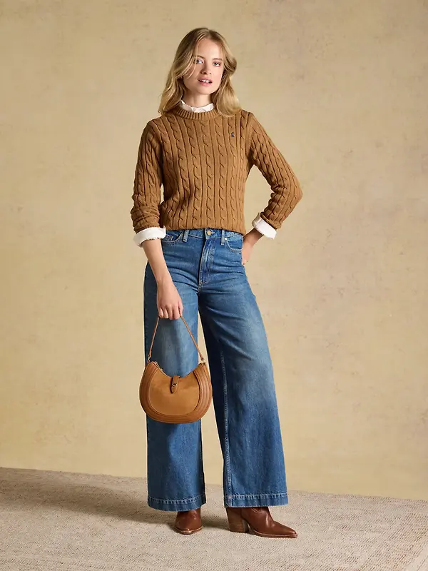 Joules Women's Classic Crew Neck Cotton Cable Knit Jumper - Camel Image 4