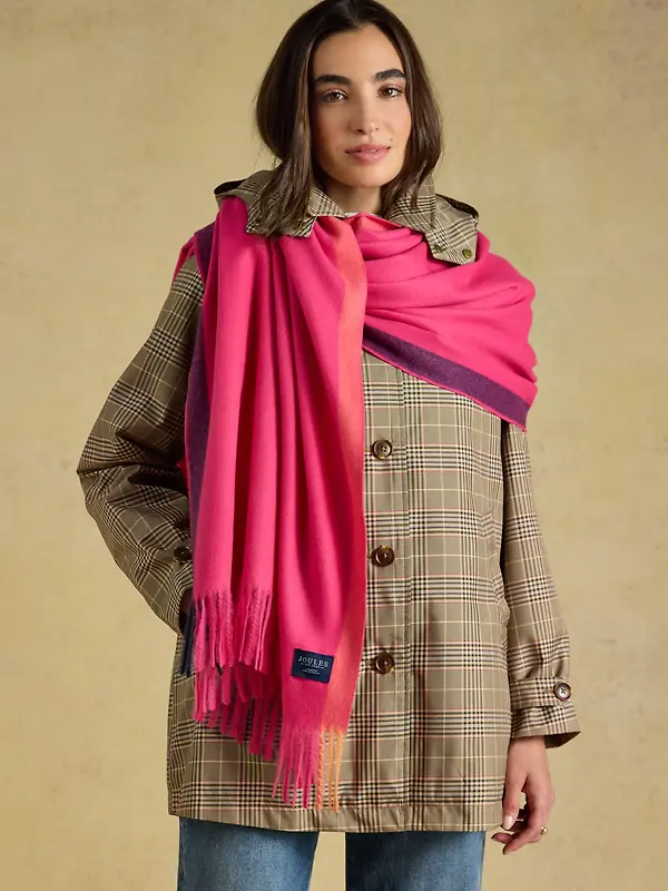 Joules Women's Oversized Blanket Scarf - Pink Image 2