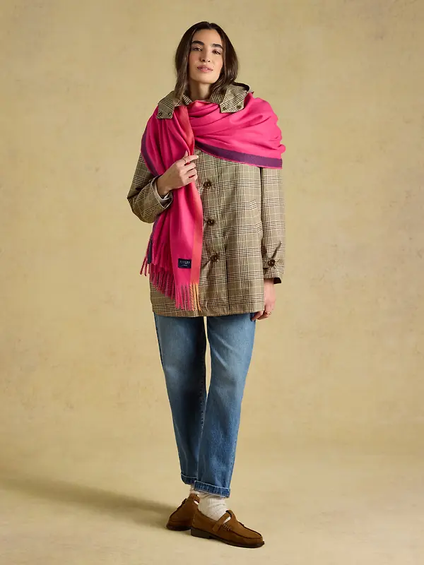 Joules Women's Oversized Blanket Scarf - Pink Image 6