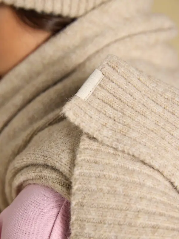 Joules Women's Fine Knit Scarf - Oatmeal Image 6