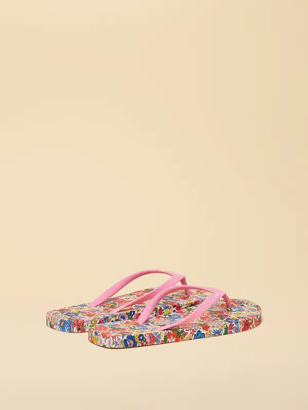 Joules Women's Sandy Printed Flip Flops - Ditsy Image 3