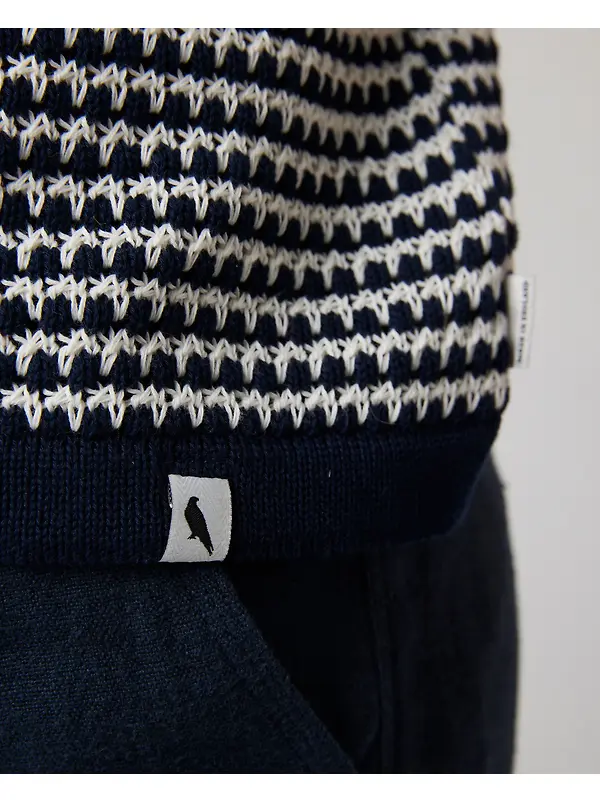 Peregrine Men's Island Crochet Button Polo Shirt - Navy Image 5