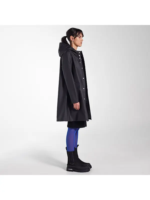 Stutterheim Women's Mosebacke Lightweight Raincoat - Black Image 3