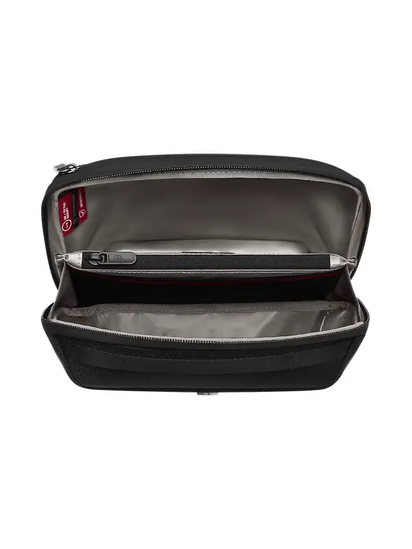 Victorinox Werks Traveler 7.0 Toiletry Bag - Black Image 4