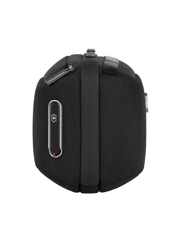 Victorinox Werks Traveler 7.0 Toiletry Bag - Black Image 3