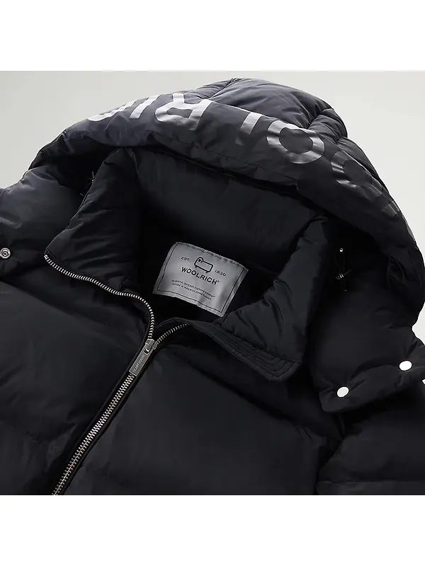 Woolrich Women's Short Alsea Down Puffer Jacket - Black Image 6