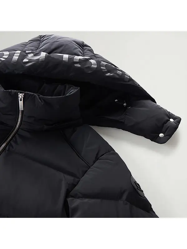 Woolrich Women's Short Alsea Down Puffer Jacket - Black Image 7
