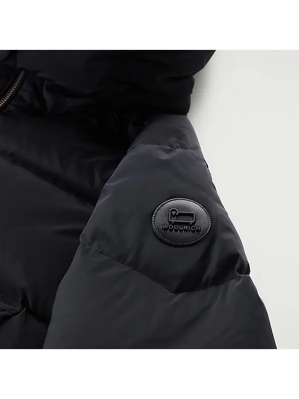 Woolrich Women's Short Alsea Down Puffer Jacket - Black Image 8