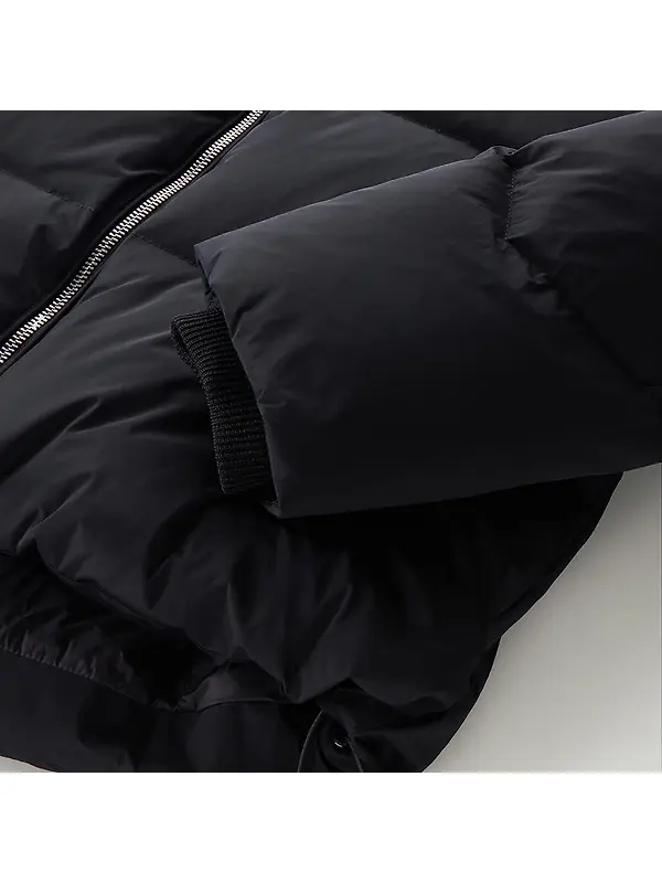 Woolrich Women's Short Alsea Down Puffer Jacket - Black Image 9