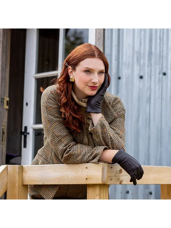 Dents Women's Emma Three-Point Lined Leather Gloves - Mocca Image 2