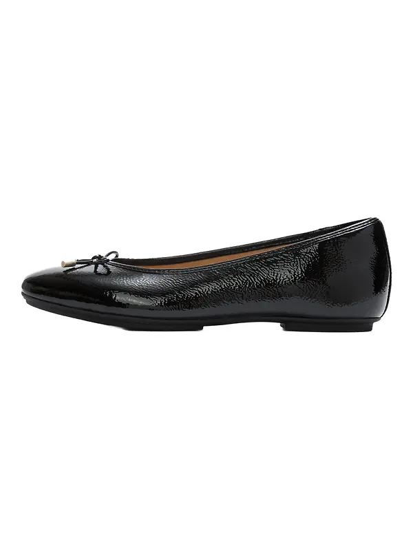 FitFlop Women's Delicato Bow Textured Patent-Leather Ballet Flats - Black Image 6