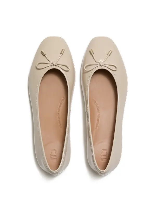 FitFlop Women's Delicato Bow Textured Patent-Leather Ballet Flats - Hazy Taupe Image 3