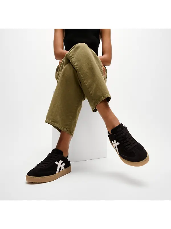 FitFlop Women's The Dash FF T-Toe Suede Trainers - Black / Urban White Image 2