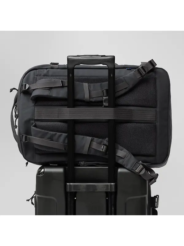 Fjällräven Färden Carry-On Pack 42L - Coal Black Image 15