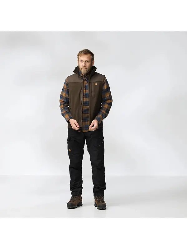 Fjällräven Men's Buck Fleece Vest - Dark Olive Image 3
