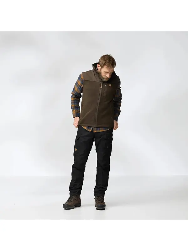 Fjällräven Men's Buck Fleece Vest - Dark Olive Image 6