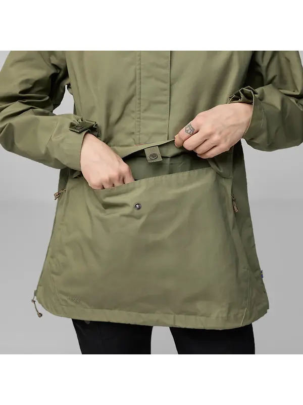 Fjällräven Women's Vardag Anorak - Green Image 9