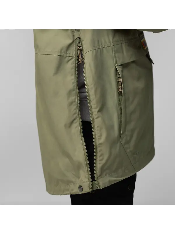Fjällräven Women's Vardag Anorak - Green Image 10