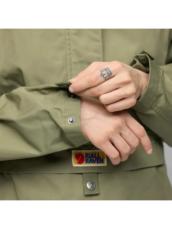 Fjällräven Women's Vardag Anorak - Green Image 11