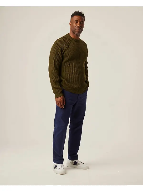 Peregrine Men's Ford Crew Jumper - Olive Image 3