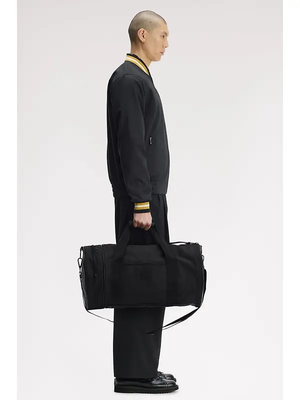 Fred Perry Leather Patch Barrel Bag - Black Image 4