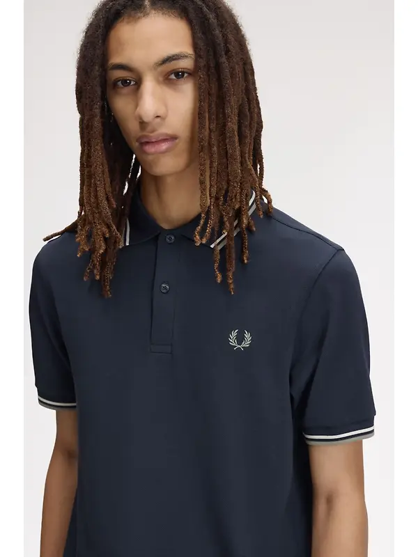 Fred Perry Men's M3600 Twin Tipped Shirt - Dark Airforce / Ecru / Seagrass Image 5