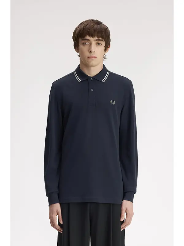 Fred Perry Men's M3636 LS Twin Tipped Shirt - Dark Airforce / Ecru / Seagrass Image 2