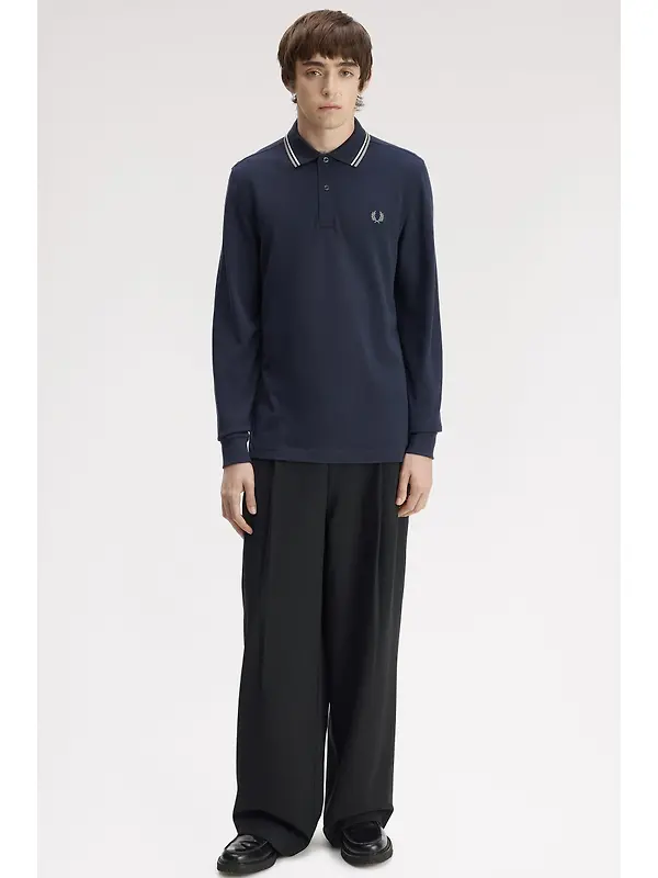 Fred Perry Men's M3636 LS Twin Tipped Shirt - Dark Airforce / Ecru / Seagrass Image 4