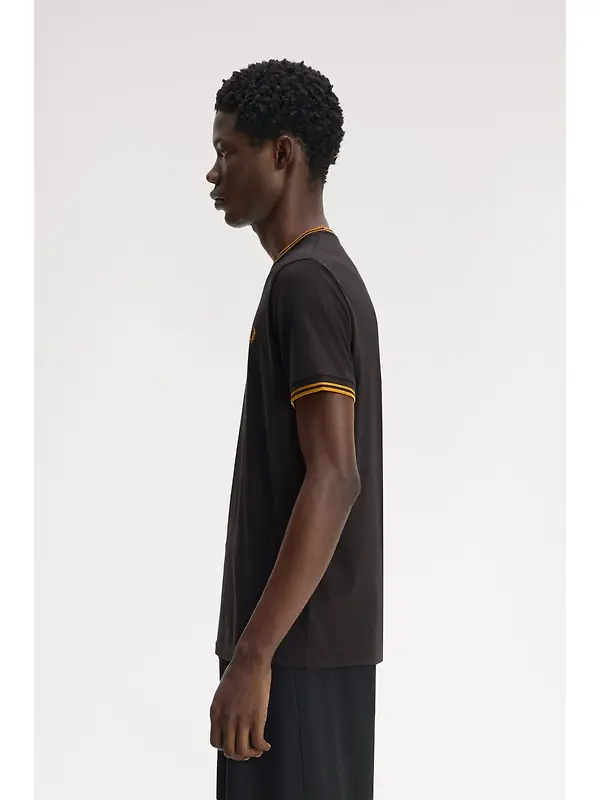 Fred Perry Men's Twin Tipped T-Shirt - Anchor Grey / Golden Image 3