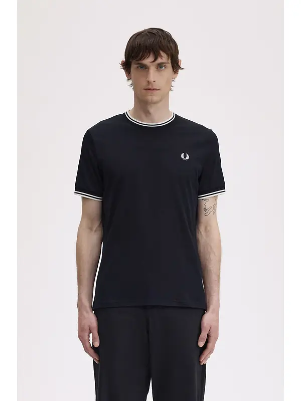 Fred Perry Men's Twin Tipped T-Shirt - Black Image 2
