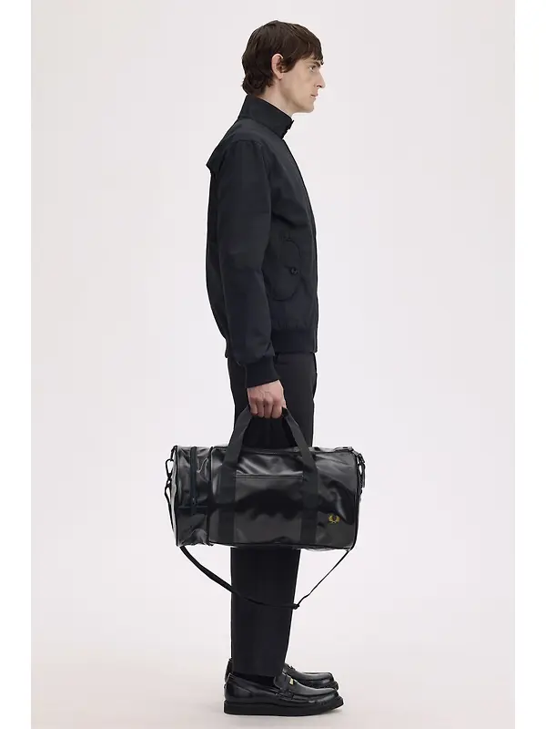 Fred Perry Tonal Classic Barrel Bag - Black / Gold Image 4