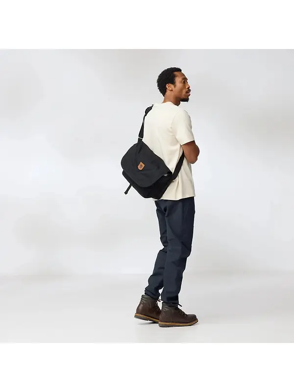 Fjällräven Greenland Shoulder Bag 12L - Navy Image 4