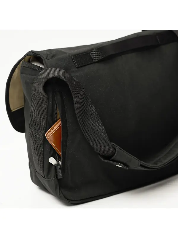 Fjällräven Greenland Shoulder Bag 12L - Navy Image 10