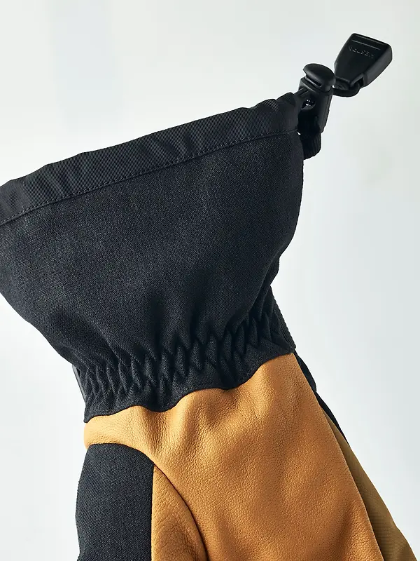 Hestra Powder Gauntlet 5 Finger Gloves - Black/Natural Brown Image 5