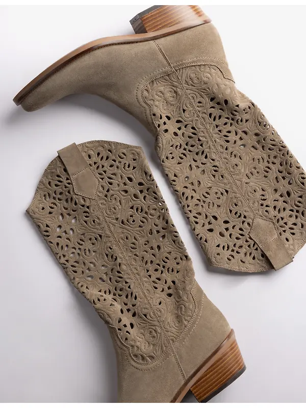 Penelope Chilvers Women's Goldie Cut Out Lace Boots - Camel Image 3