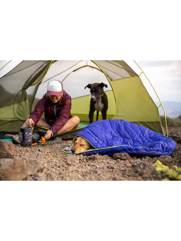 RUFFWEAR Highlands Dog Sleeping Bag - Huckleberry Blue Image 2