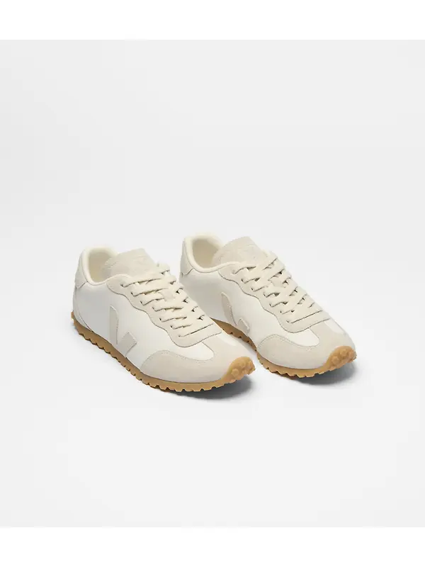 Veja Women's GT Leather Trainers - White Natural Image 3