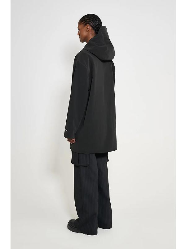 Stutterheim Stockholm Lightweight Patch Raincoat - Matte Black Image 10