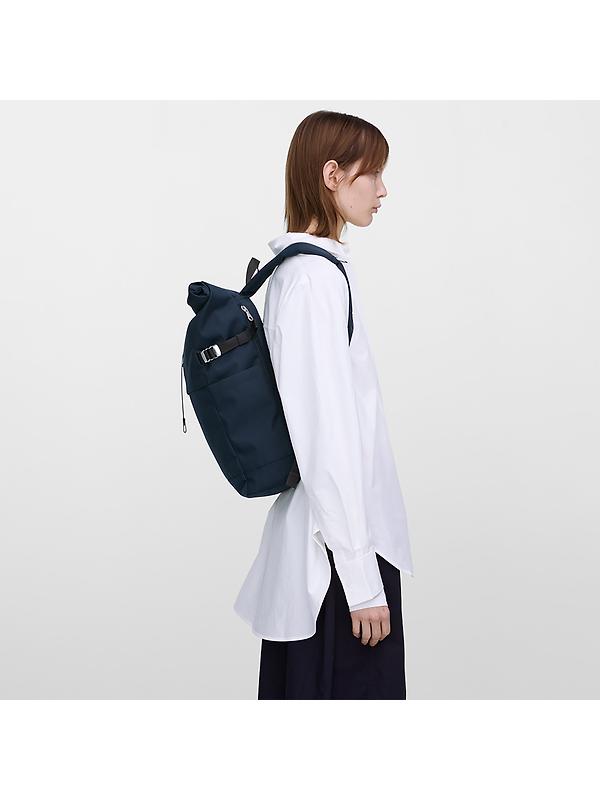 Sandqvist Icon Rolltop Backpack M 23L 14" - Navy/Black Image 2