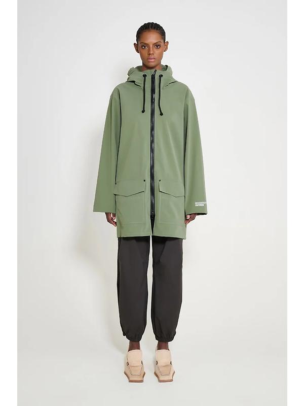 Stutterheim Stockholm Lightweight Patch Raincoat - Matte Dry Green Image 2