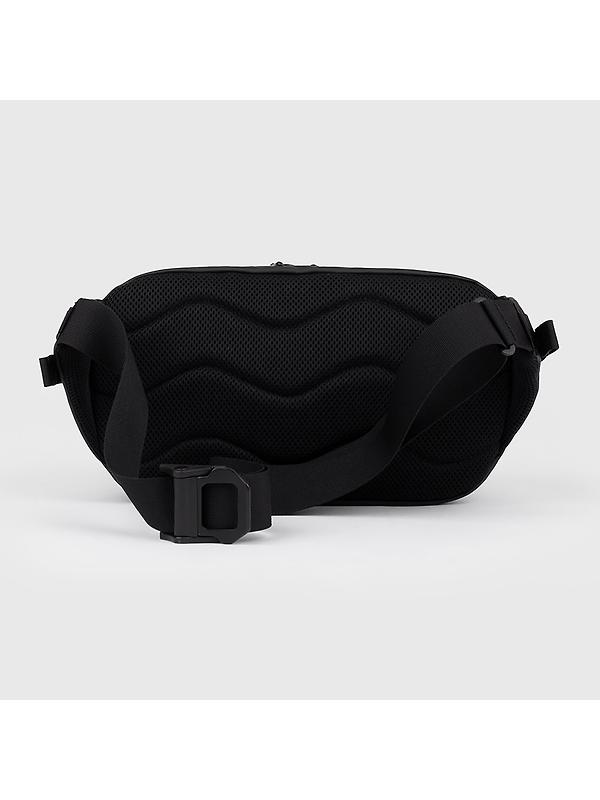 Sandqvist Stream Sling Bag - Black Image 4
