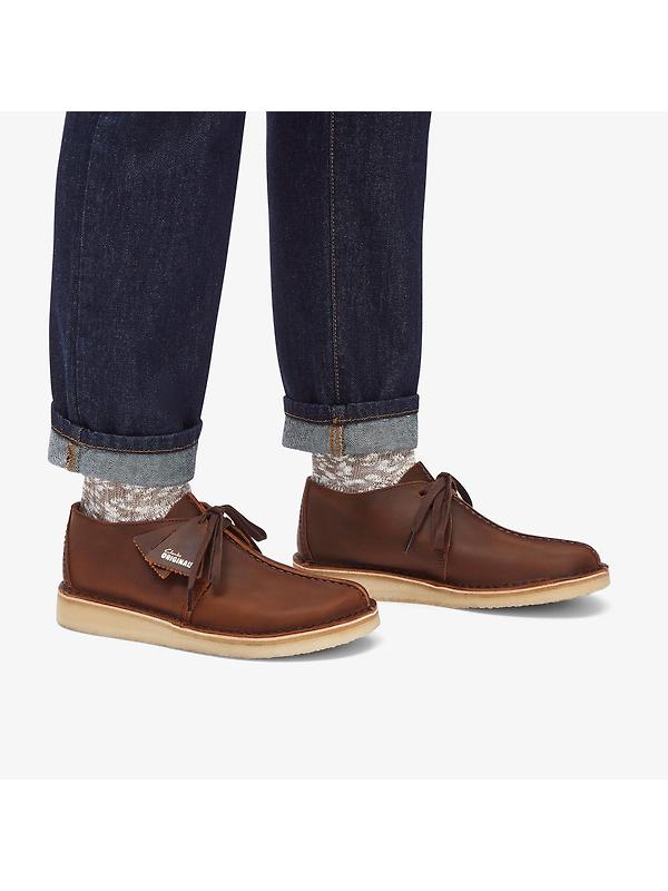Clarks Originals Men's Desert Trek Shoes - Beeswax Leather Image 2