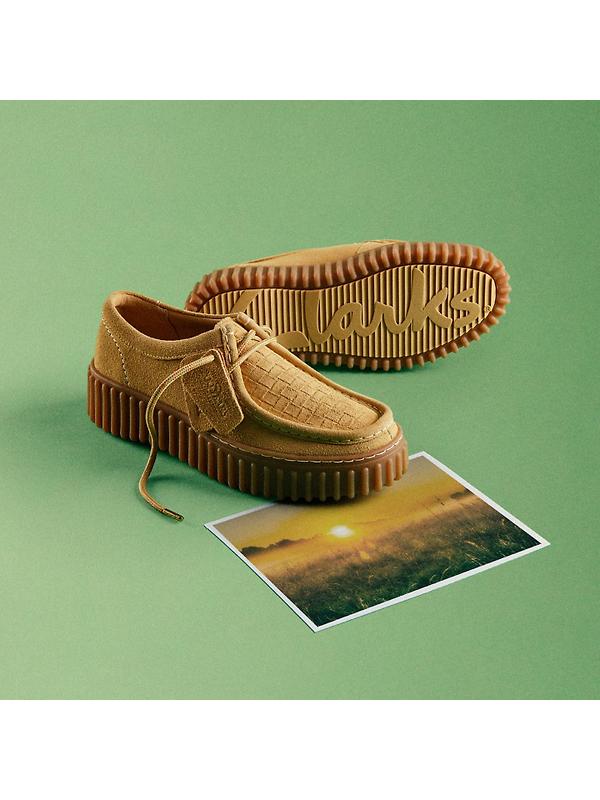 Clarks Women's Torhill Bee - Golden Tan Suede Image 5