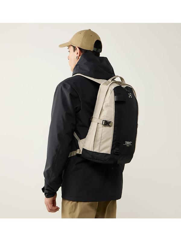 Haglöfs Tight Medium Backpack - True Black/Chalk Beige Image 3