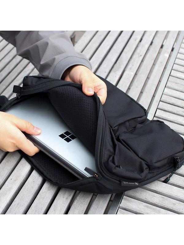 Snow Peak Everyday Use Laptop Case - Black Image 3