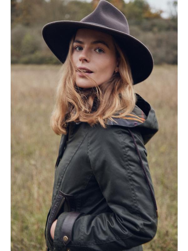 Barbour Women's Tack Fedora Hat - Chocolate/Praline Image 2