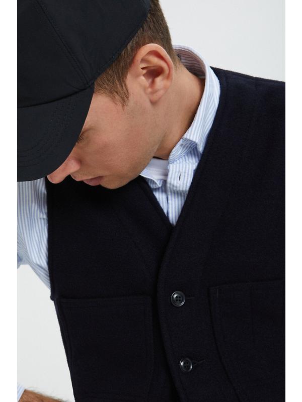 Filson Men's Mackinaw Wool Vest - Dark Navy Image 9