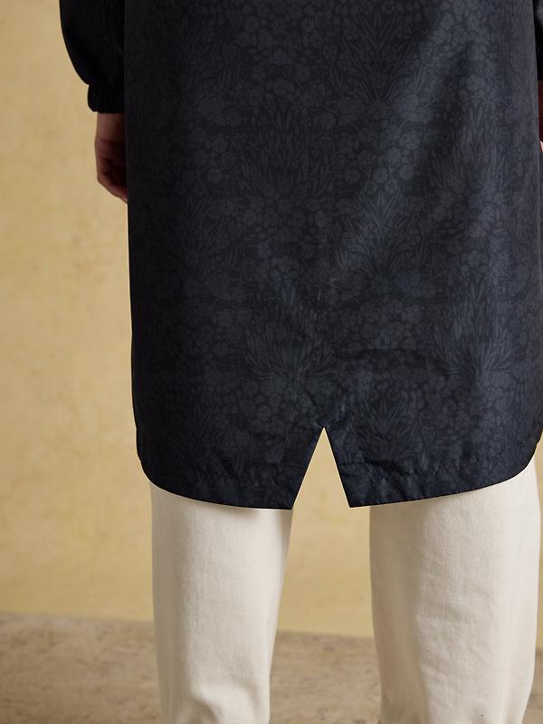 Joules Women's Holkham Waterproof Packable Raincoat - Navy Floral Tonal Image 11