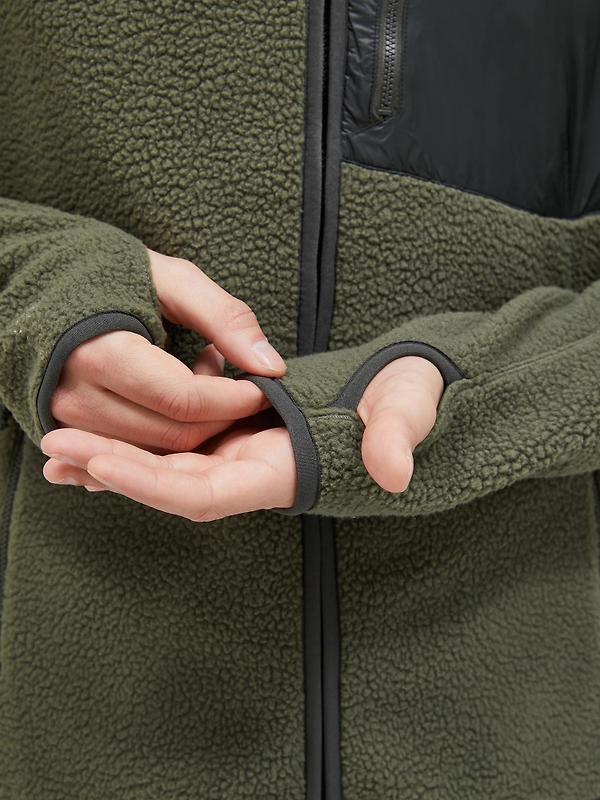 Peak Performance Men's Pile Zip Jacket - Pine Needle Image 6