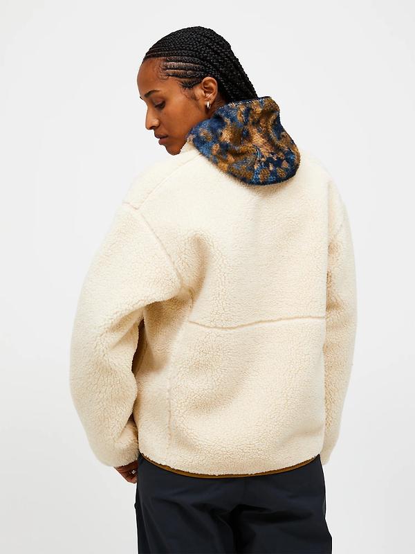 Peak Performance Women's Solid Pile Jacket - Sand Fog Image 3